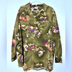 Plus floral green shirt